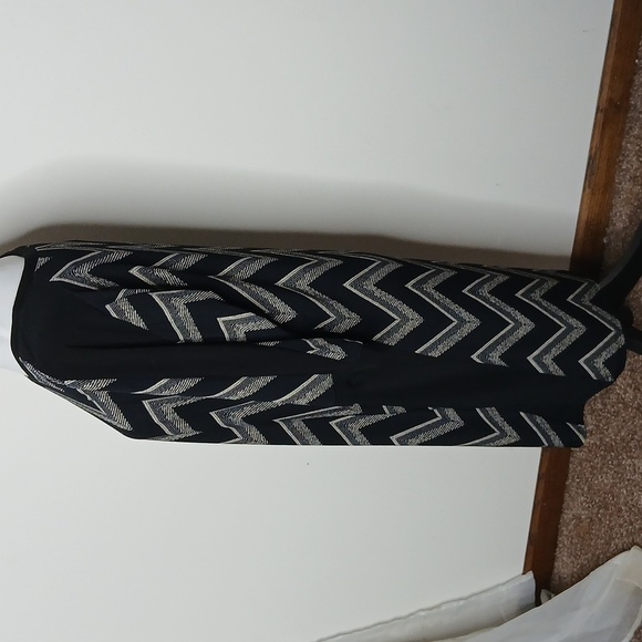 Emma & Michele black and white abstract quarter sleeve midi dress size large - Picture 7 of 16